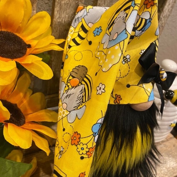 🐝Bee Gnome, Bee Decor, Summer Gnome, Handmade Gnome, Tier Tray Decor - Picture 4 of 5